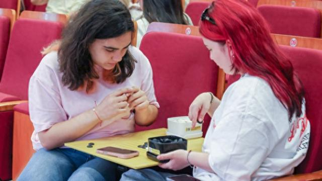开云APP官网-世界大学生围棋锦标赛7月在沪举行！一盘棋，让世界青年在复旦读懂中国|复旦大学|上海|中国围棋协会|赛事|留学生_新浪体育_新浪新闻