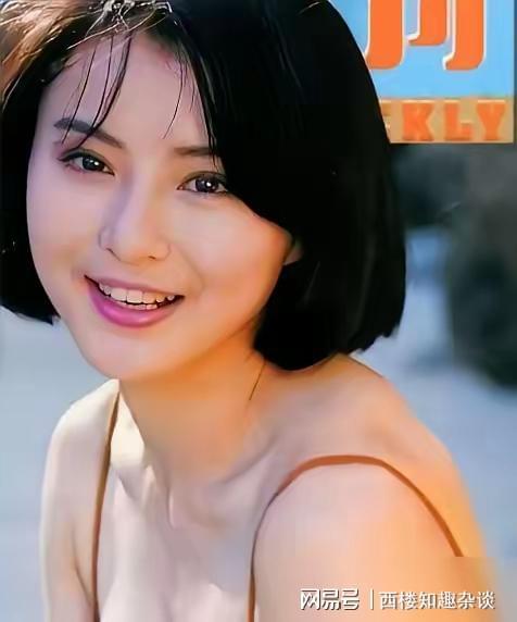 开云体育-李赛凤的乱伦，床缝摸出个用过的套，衣柜里还藏着个半裸的干儿子